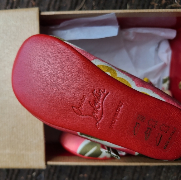 COPY - Infant Christian Louboutin sold out worldwide..only a few sold - Picture 2 of 6